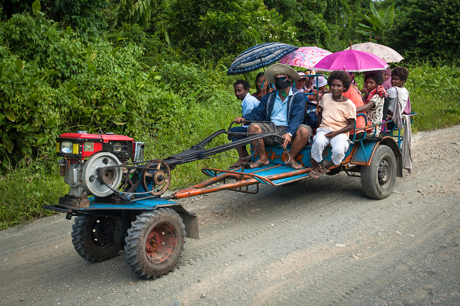Agta traveling on a kuliglig