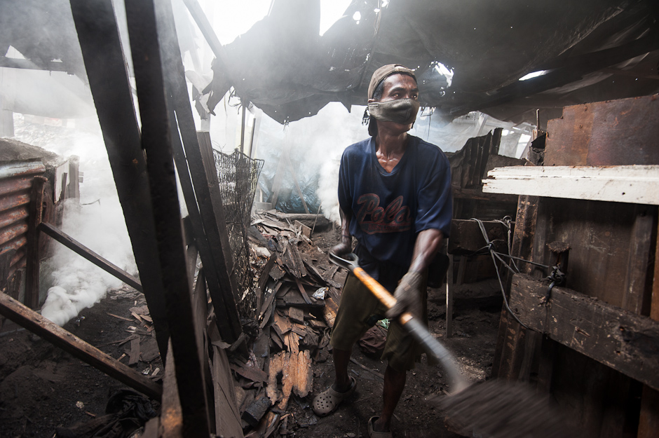 Ulingan Charcoal worker